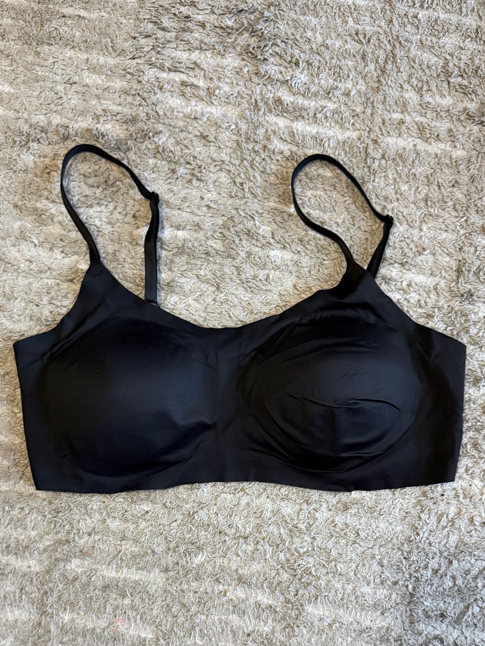 *SALE* Black Seamless Wireless Bralette || EBY || size M